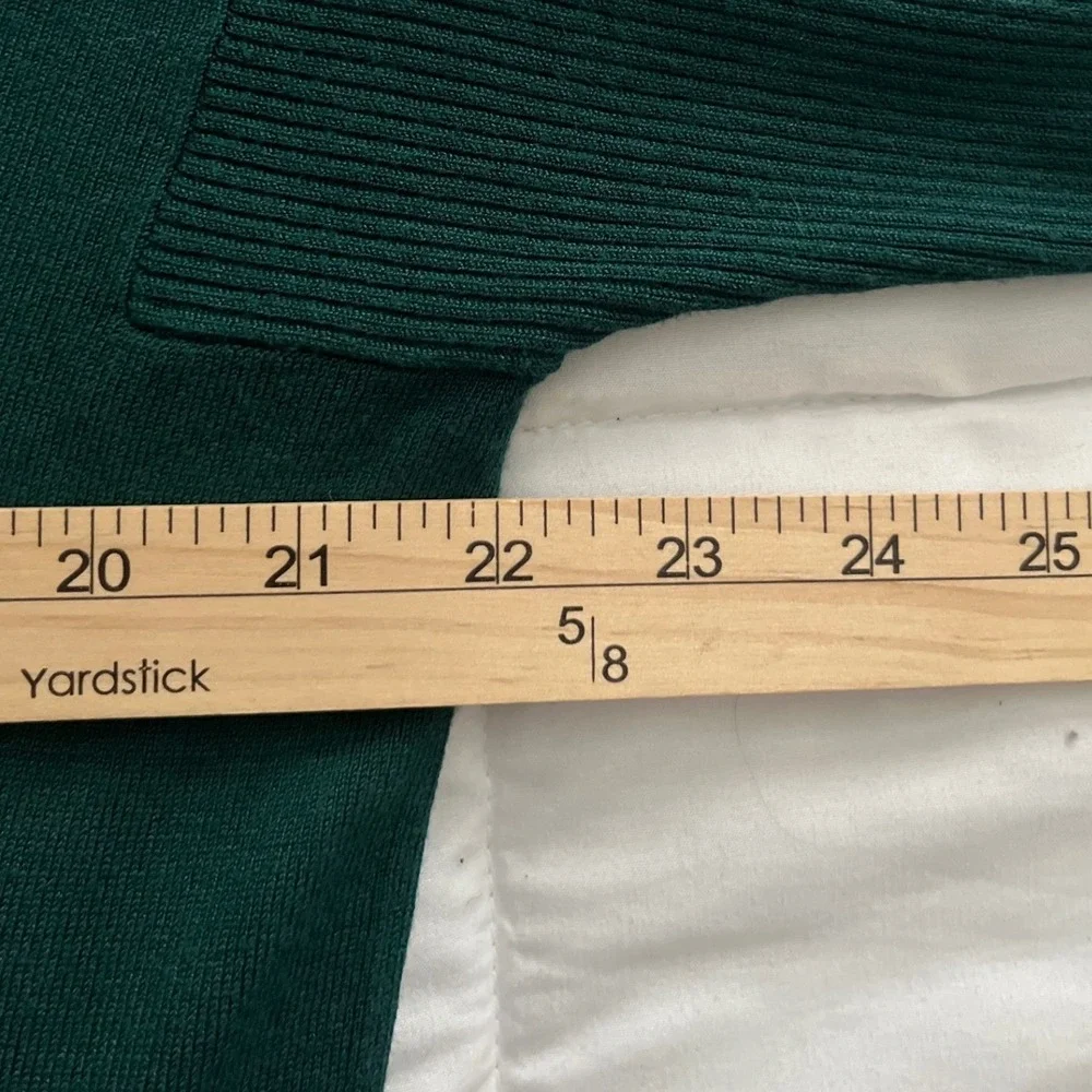 White House Black Market Green V Neck Long Sleeve Sweater Top‎ Size S